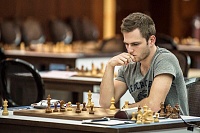 Сражается на шахматном фестивале в Израиле