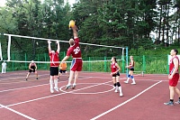 Стартует сезон паркового волейбола
