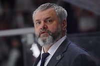 Главный тренер хоккейного клуба «Нефтяник» Артём Анисимов: «Не смогли порадовать болельщиков дома, но в Тюмени "отмазались", выйдя в финал»
