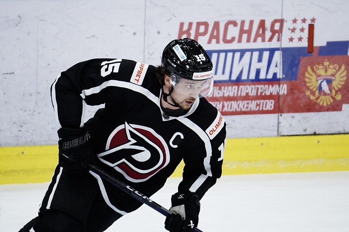 Нападающий хоккейного клуба «Рубин» Георгий Бусаров: «Чего грустить в тридцать лет? Жизнь только начинается»