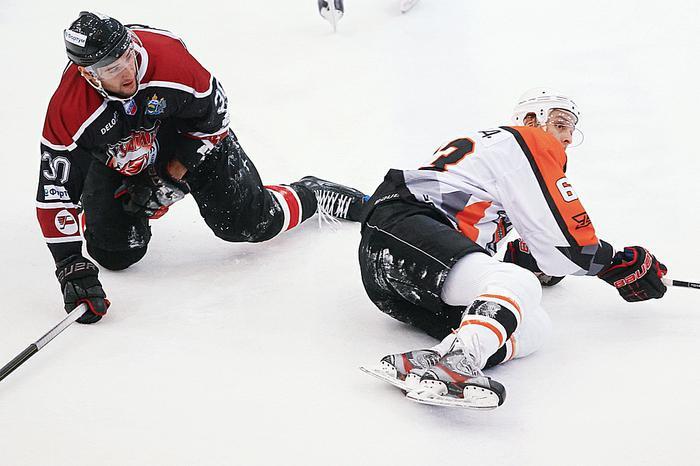 Чемпионат ВХЛ. "Рубин" - "Спутник" (Нижний тагил) - 3:2 (Б). 29 октября 2013 года