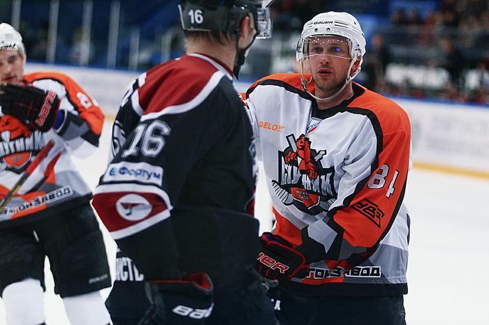 Чемпионат ВХЛ. "Рубин" - "Спутник" (Нижний тагил) - 3:2 (Б). 29 октября 2013 года