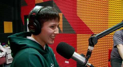 Как в Тюмени встречали чемпионку России по боксу Альбину Молдажанову (был и поход на радио)