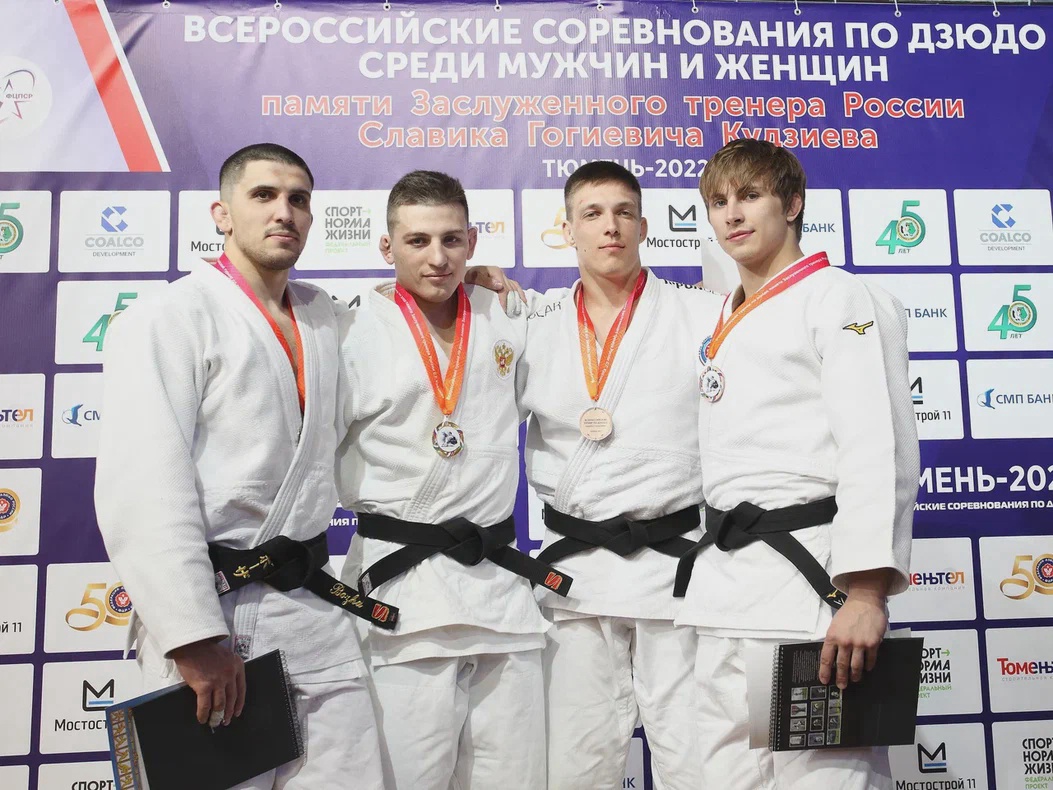 Роман Донцов и Шамиль Умаев попали в финал чемпионата России по дзюдо |  Тюменская Арена