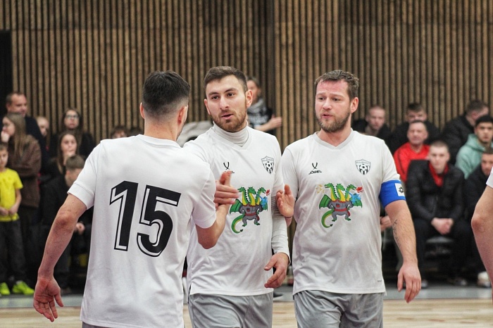 Голы Николая Переверзева и Андрея Соколова вывели «Кулаково» в полуфинал