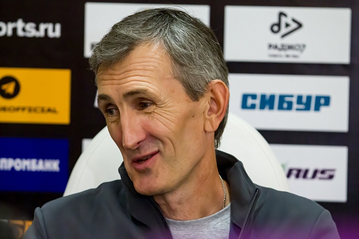 Главный тренер футбольного клуба «Тюмень» Игорь Меньщиков: «Красота отошла на второй план, главное – результат»