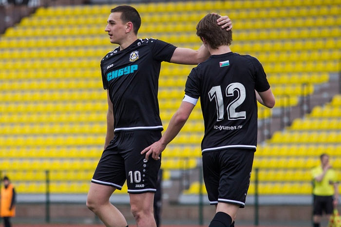 Форвард ФК «Тюмень» Илья Лудяков: «С пацанами соберёмся, пиццу закажем, и Михаил Трофимов за покер ответит»