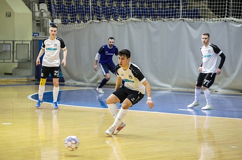 Дублёры забили первыми, но в итоге уступили «Вектору»