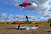 Иванов, Фадеев и Трусова метко приземлялись с неба