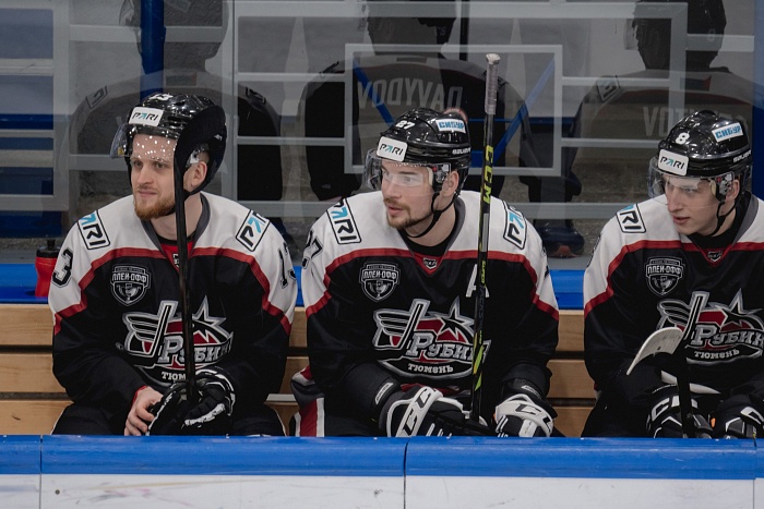 Генеральный менеджер хоккейного клуба «Рубин» Николай Бабенко: «У Дениса Давыдова были более выгодные предложения, но он выбрал Тюмень»