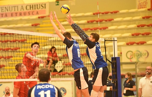 С поляками справились в четырех сетах