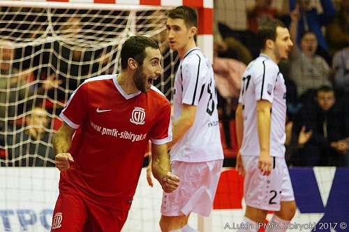 Максим Волынюк покинул «Сибиряк»