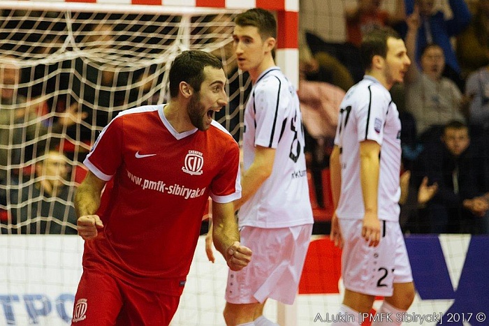 Максим Волынюк покинул «Сибиряк»