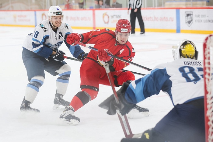 Тюменский хоккейный клуб «Рубин» подписал защитника Ивана Сушинского