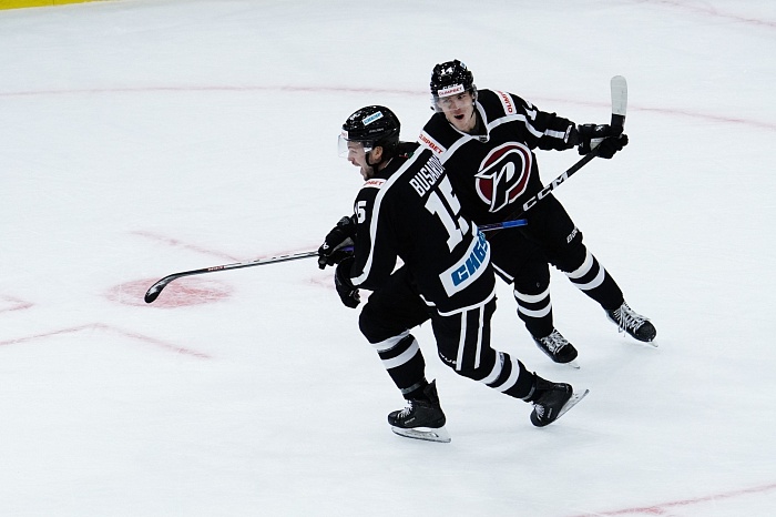 Защитник хоккейного клуба «Рубин» Данил Мокрушев: «Вратарь соперника был хорош, и полевые игроки пластались»