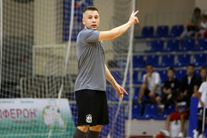 Игрок мини-футбольного клуба «Тюмень» Василий Луценко: «Все бились друг за друга»