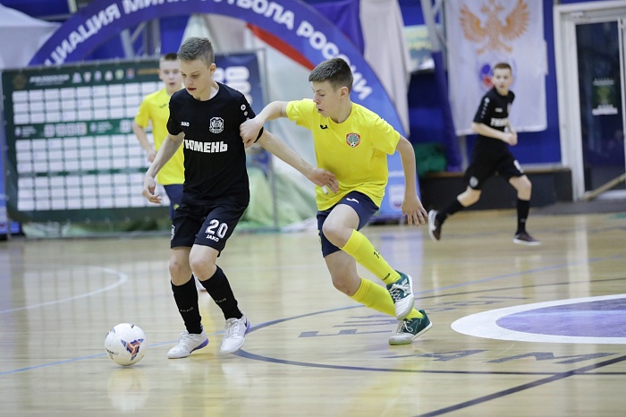 Юные тюменцы вышли в футзальный полуфинал