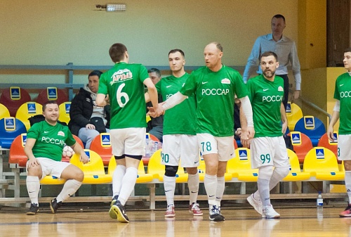 Покер Дениса Абышева помог завалить банкиров