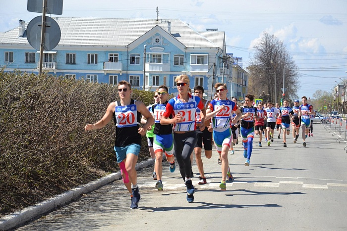 Взяли медали в акватлоне и дуатлоне