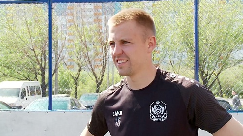 Двукратный чемпион России по мини-футболу Андрей Соколов провёл открытую тренировку для детей