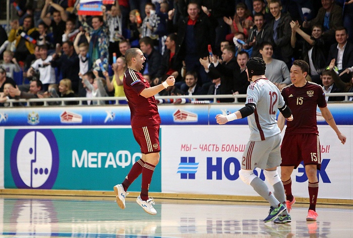 Эдер Лима, Сергей Слемзин и Ромуло. Фото Виктории ЮЩЕНКО