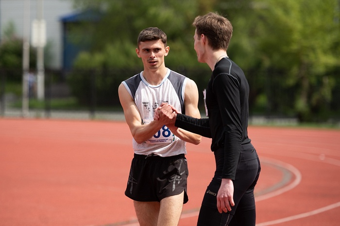 Победитель чемпионата Тюменской области по лёгкой атлетике Вадим Деев: «В финальном забеге ноги сами меня несли»
