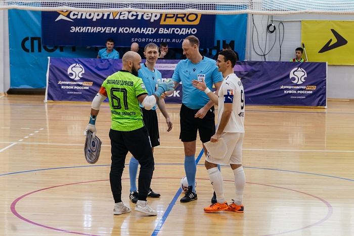 Тюменский арбитр Виталий Грошев отсудит матчи Суперлиги по мини-футболу между столичным клубом КПРФ и «Синарой» из Екатеринбурга