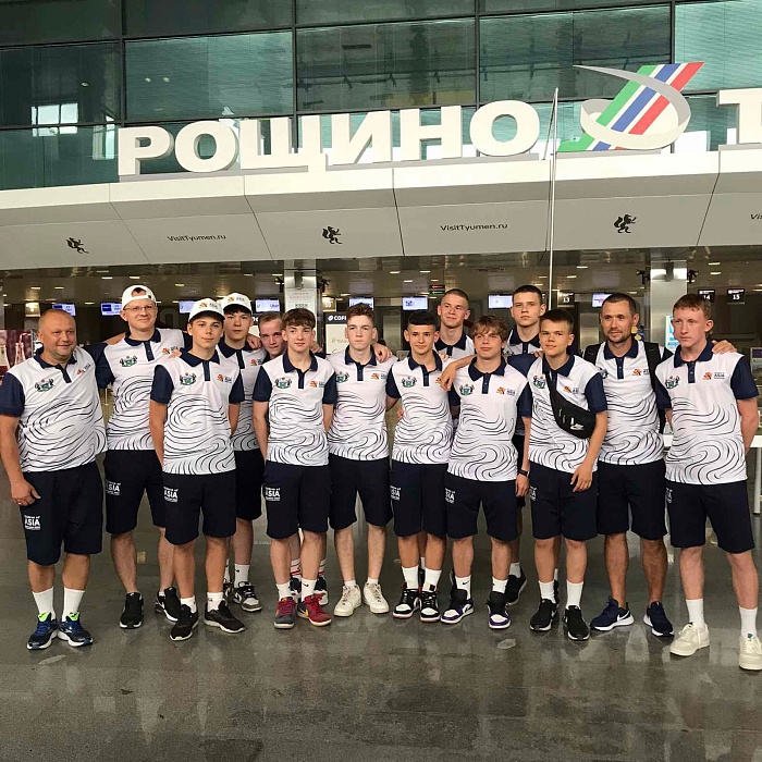 Главный тренер мини-футбольной команды «Тюмень-дубль» Евгений Осинцев: «Дорога до Владивостока была долгой и утомительной, а до «Океана» добирались по пробкам»