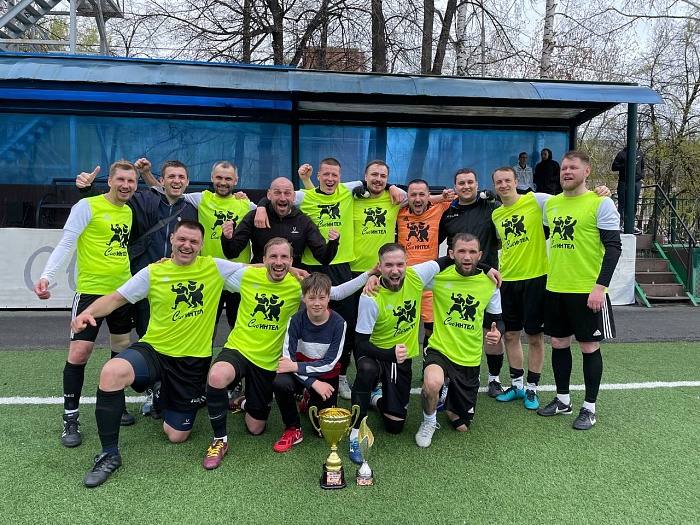 «Сибинтел-Рубин» выиграл футбольный блиц-турнир, посвящённый Дню Победы