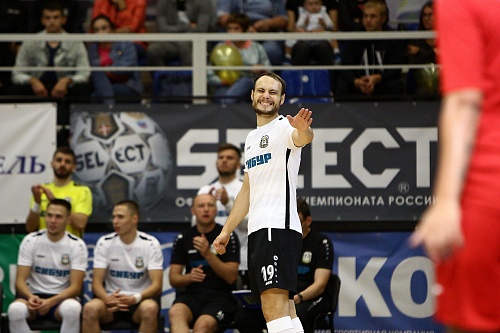 Иван Лобков: «Пытаюсь возродить свою игру» (ВИДЕО)