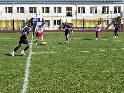 Футболисты викуловского «Спринта» ведут борьбу за медали