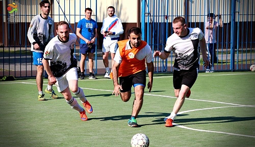 Лидер уступил в голевой «перестрелке»…