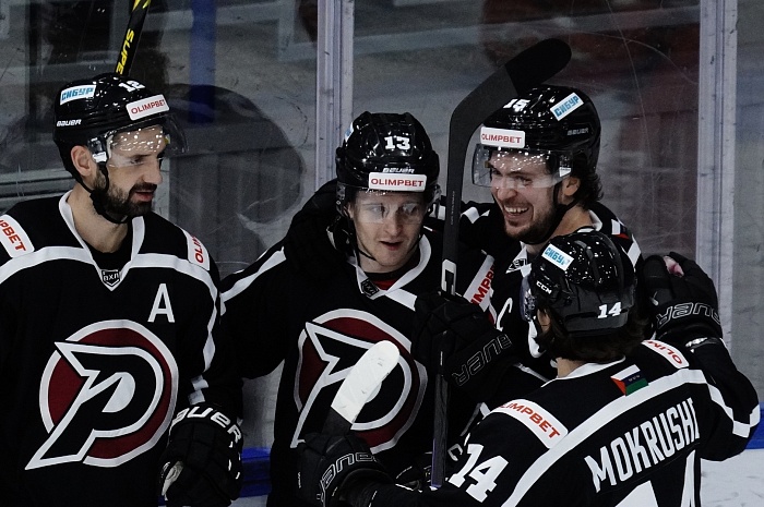 Хоккейный клуб «Рубин» обыграл команду из Воронежа