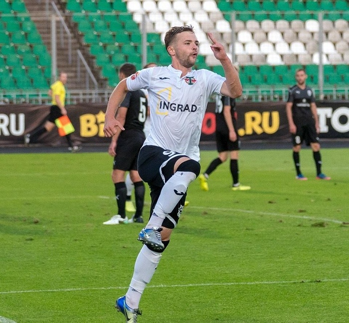 «Волга» подписала полузащитника