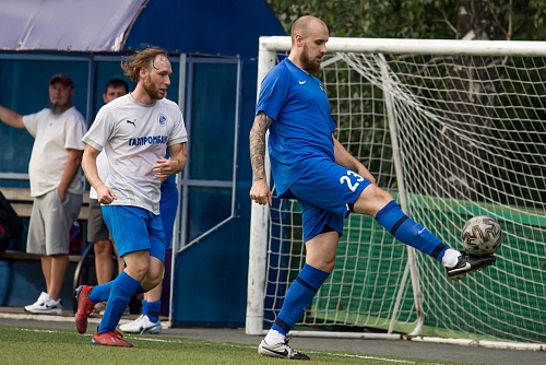 «Газпромбанк» рвётся к золоту в чемпионате Тюмени по футболу