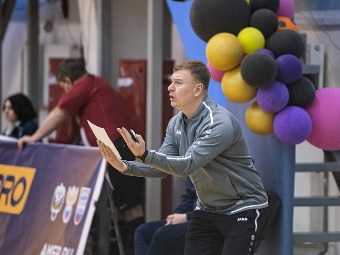 Подопечные Евгения Беломоина завалили чемпиона и поедут на финал