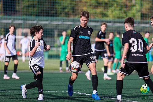 Тюменцы вышли в финал футбольного турнира в Дагомысе