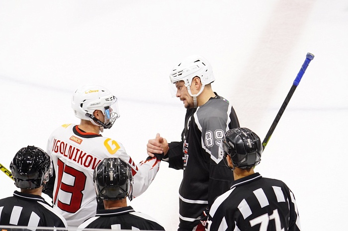 Капитан хоккейного клуба «Омские Крылья» Александр Угольников: «Быстрый гол всегда помогает удачно войти в игру»