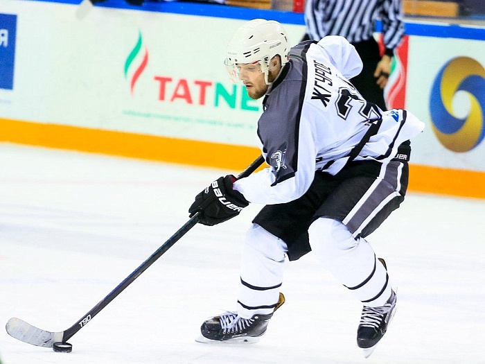 Виктор Жгуров: «В атаку тянет, но сдерживаю себя»