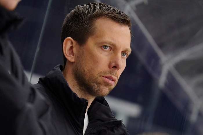 Главный тренер тюменского хоккейного клуба «Рубин» Денис Ячменёв: «Нужно не защищать титул чемпионов, а отвечать новым вызовам»