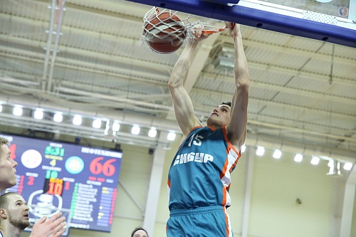 Тоболяки взяли три четверти, но умудрились уступить в Тамбове