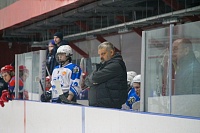 Студенты из тюменской студенческой хоккейной команды «Газовик» прошли в Екатеринбурге проверку на выносливость