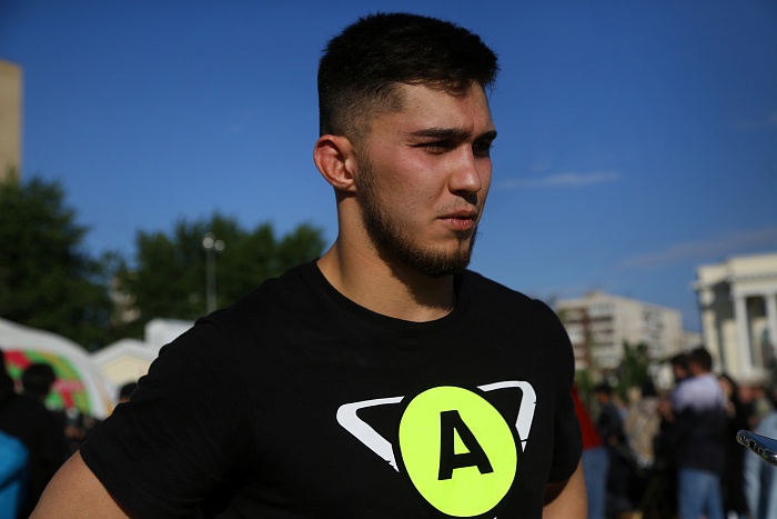 Первый в Тюмени турнир по регболу