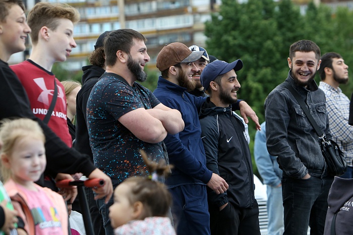 Первый в Тюмени турнир по регболу