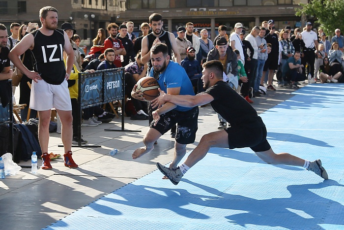 Первый в Тюмени турнир по регболу