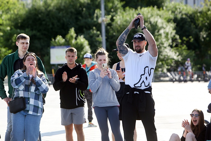 Первый в Тюмени турнир по регболу