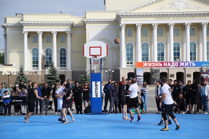 Первый в Тюмени турнир по регболу