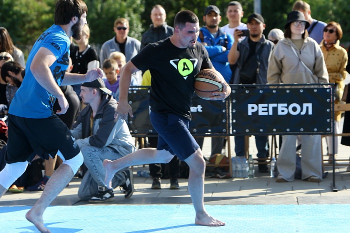 Первый в Тюмени турнир по регболу