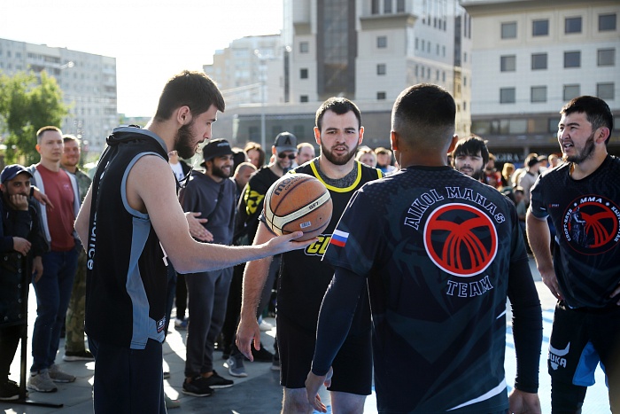 Первый в Тюмени турнир по регболу