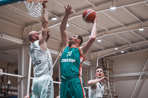 Тобольский «Нефтехимик» дважды уступил клубу из Челябинска